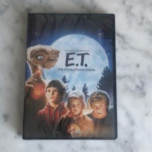 New E.T. Dvd 2-Disc Set W/over 3 Hours of Bonus Features